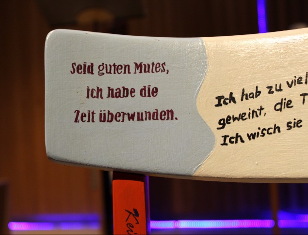 Knaststuhl mit Ermutigungslehne – frei nach Joh. 16,33